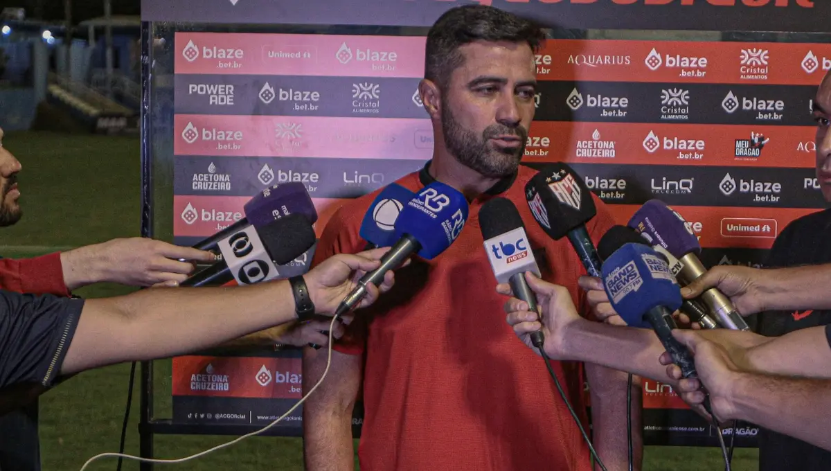 Rafael Lacerda vê evolução na equipe e projeta clássico contra o Goiás: “Jogo pesado”