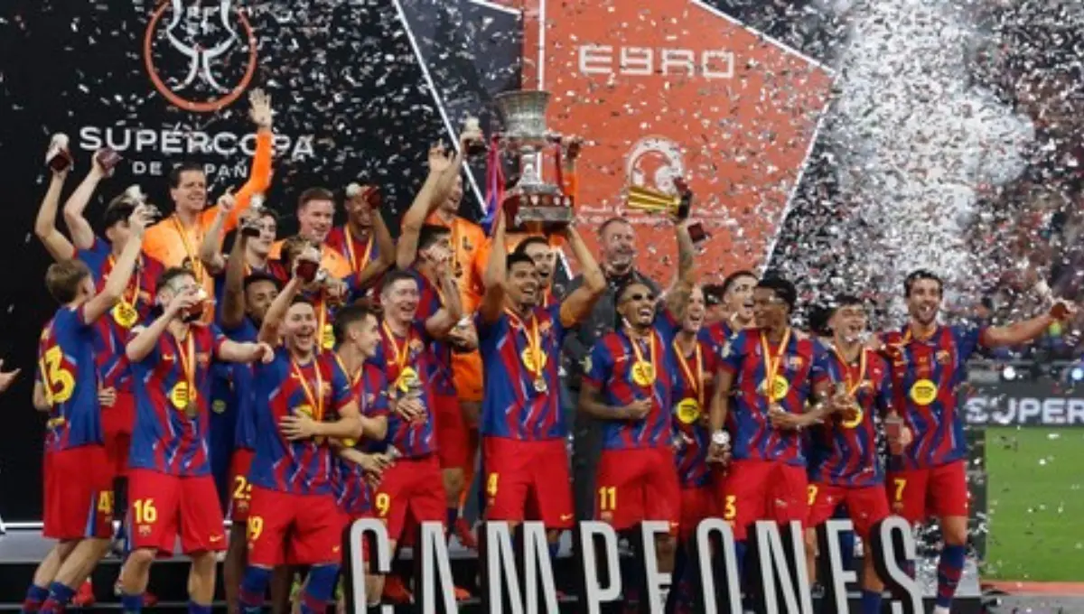 Raphinha marca duas vezes, é decisivo e Barcelona conquista o bi da Supercopa da Espanha