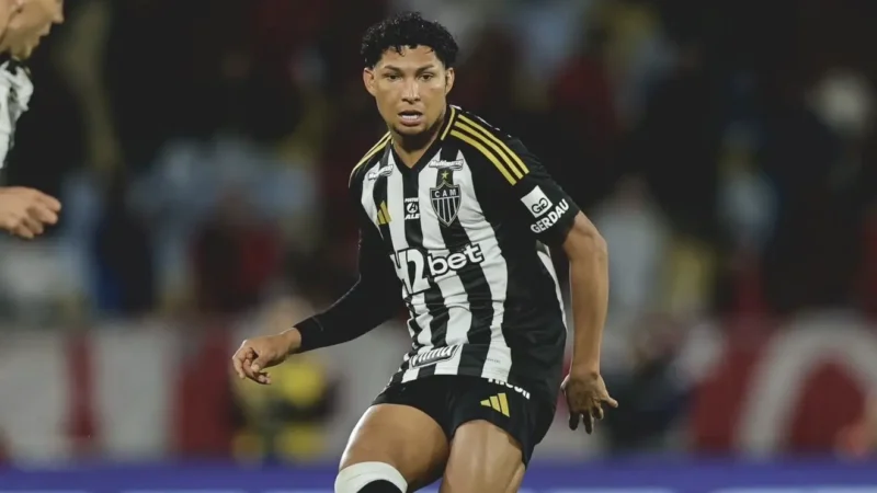 Santos avança e fica perto de anunciar Rony