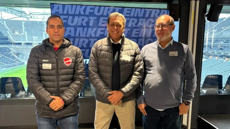 Último dia de dirigentes goianos na Alemanha tem jogo da Bundesliga e conversa sobre tecnologia