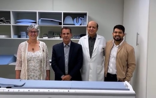 Vanderlan entrega ressonância de ponta ao HC de Goiás