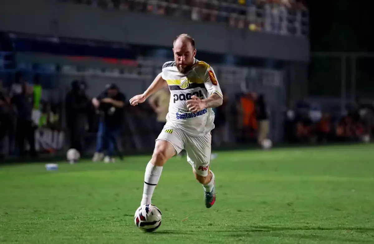 Veja quem é Bruno José, nova contratação do Atlético Goianiense para a temporada