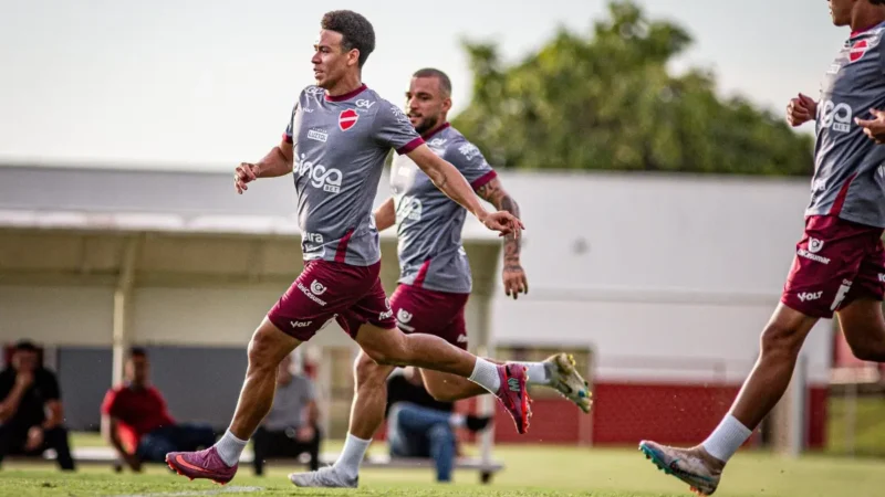 Vila Nova: veja quem chegou, quem saiu e o elenco do Tigrão para 2026