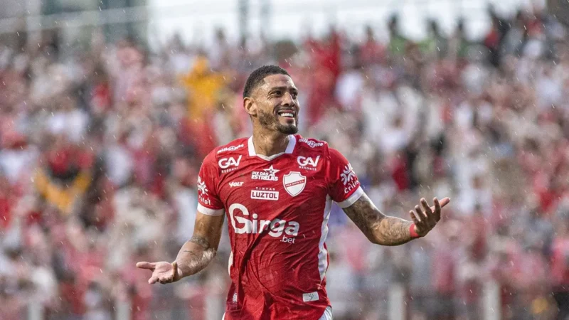 Willian Formiga aponta desatenção em derrota do Vila Nova no clássico contra o Atlético