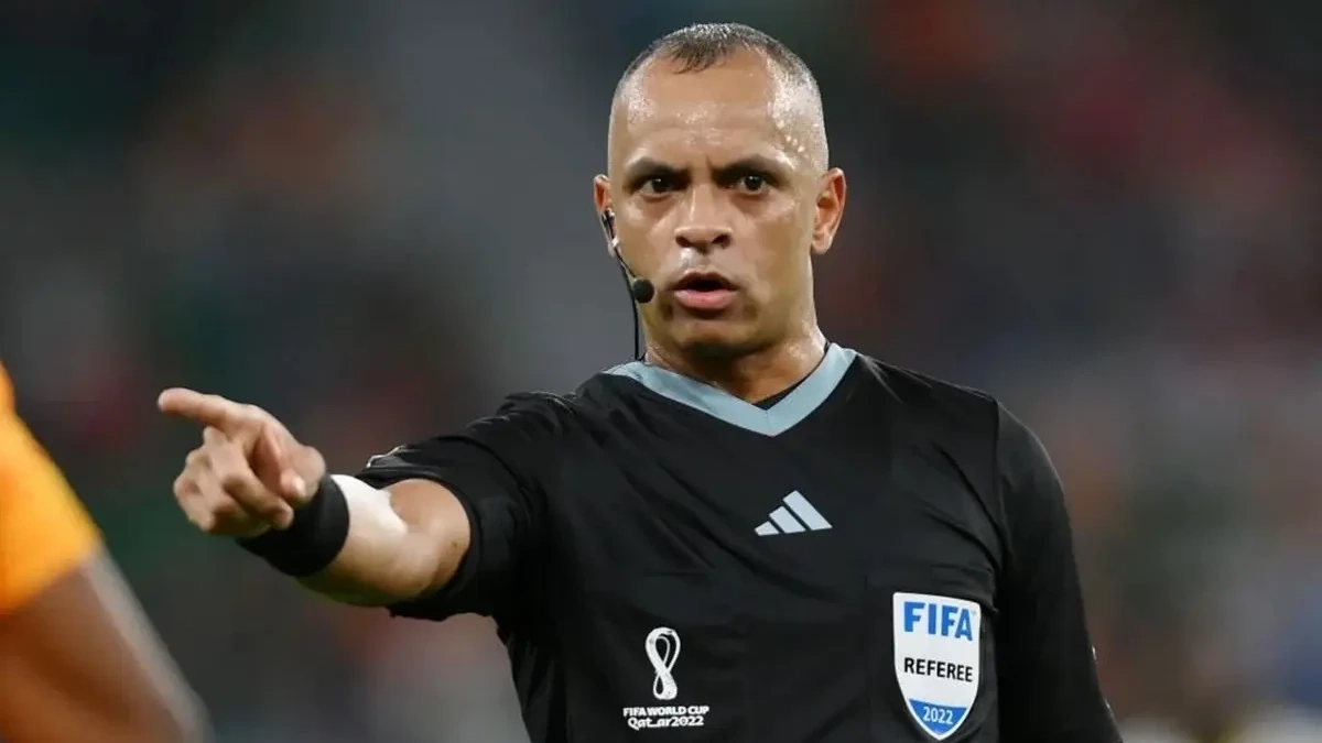 Wilton Pereira Sampaio será o árbitro de Goiás x Vila