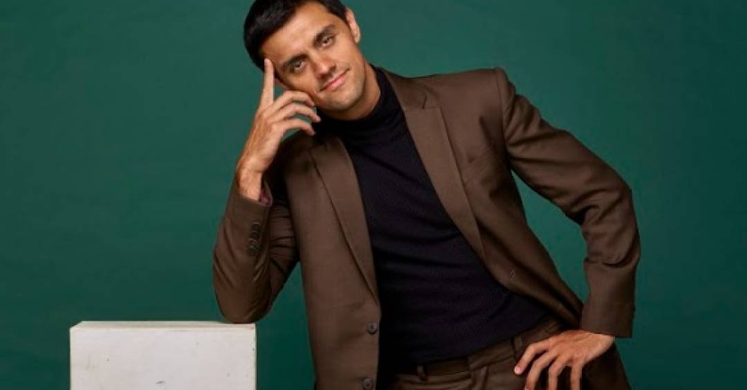 Os temas delicados que marcam retorno de Felipe Simas ao teatro