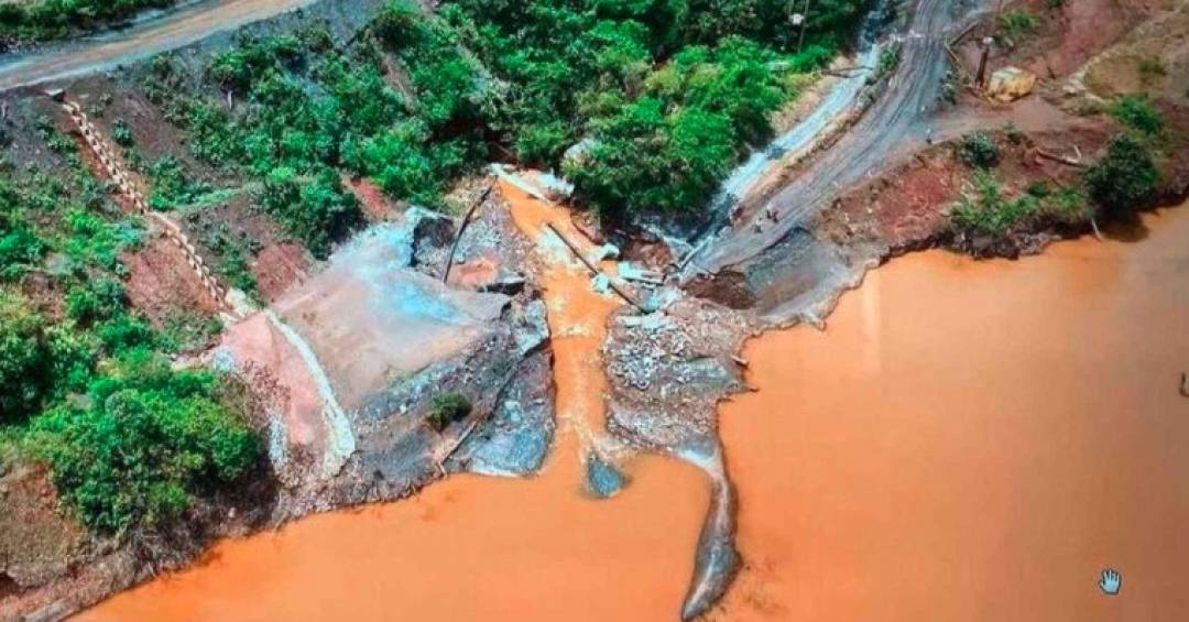 Transbordamento de dique da Vale causa alerta e apreensão em Minas Gerais