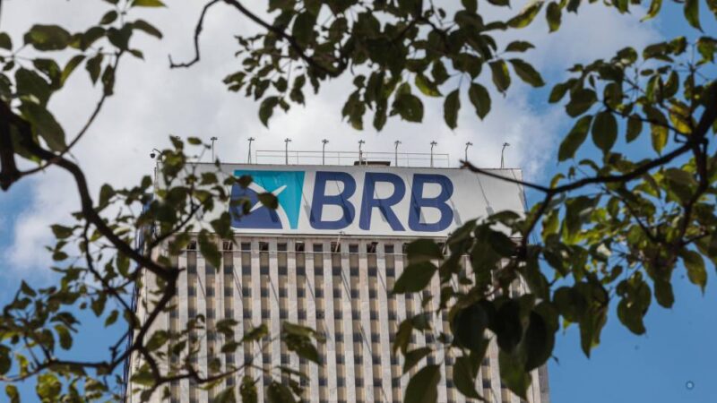 Justiça bloqueia ações do BRB detidas por investigados no caso Master