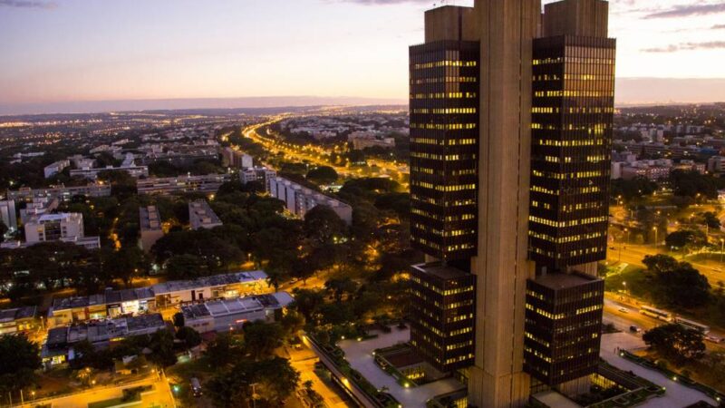 Quase metade dos brasileiros acham que economia piorou, segundo pesquisa