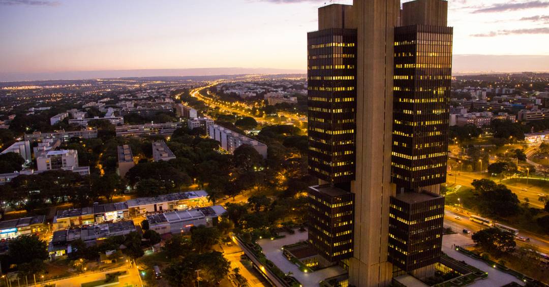 Quase metade dos brasileiros acham que economia piorou, segundo pesquisa