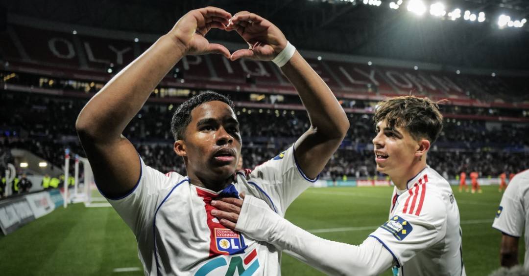 Com golaço de Endrick, Lyon vai às quartas da Copa da França