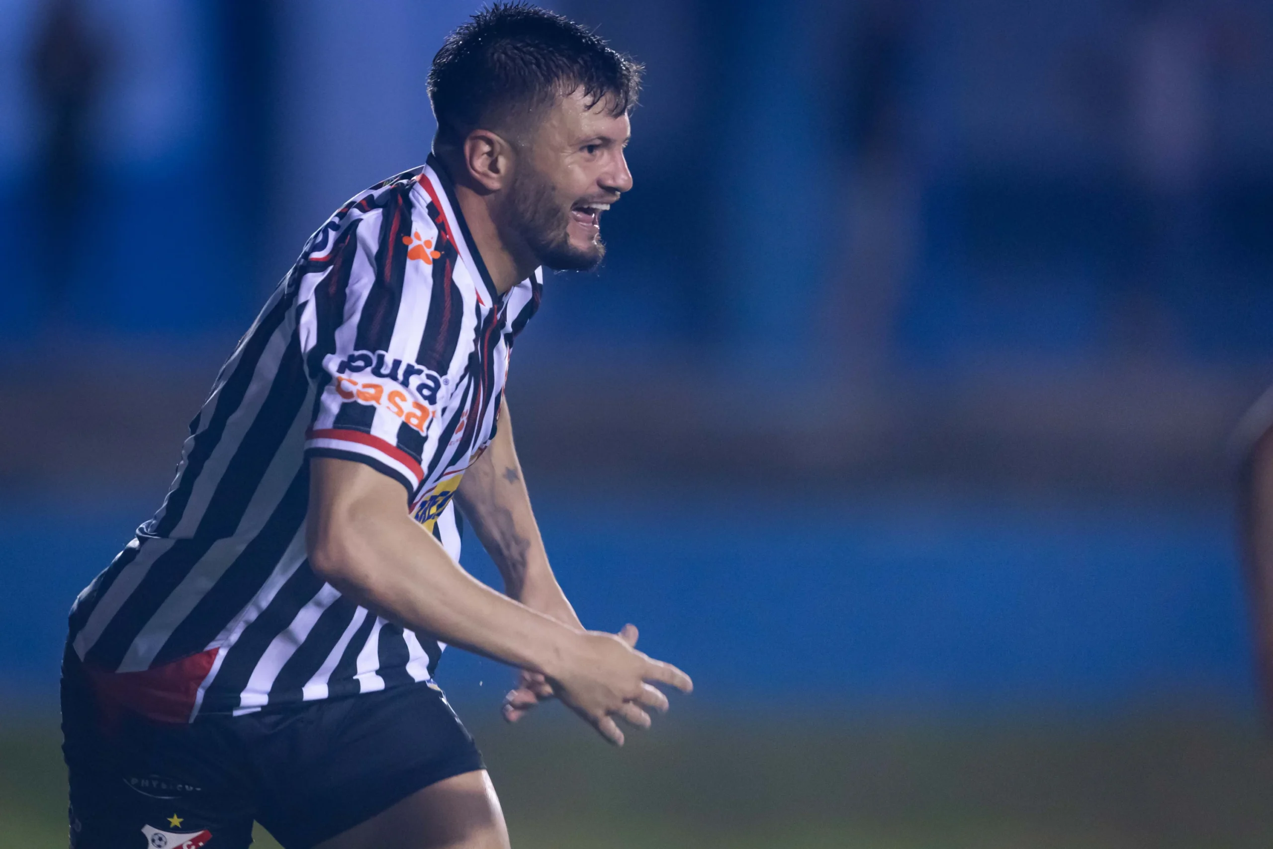 Anápolis bate Cianorte-PR em casa e avança na Copa do Brasil