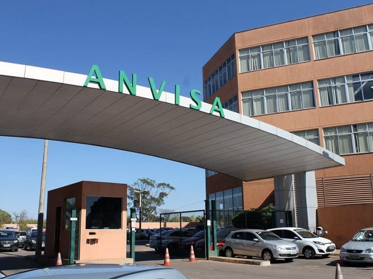 Anvisa recolhe produtos alimentícios por irregularidades; veja quais