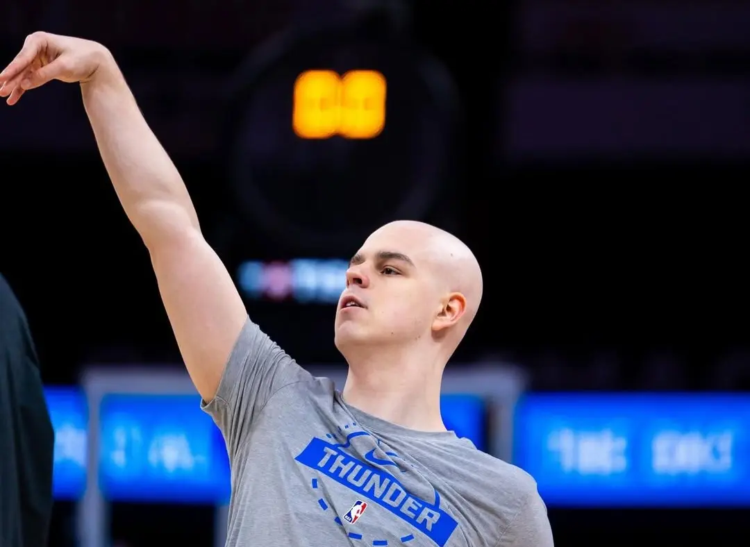Após câncer e lesão, Nikola Topić estreia na NBA pelo Thunder