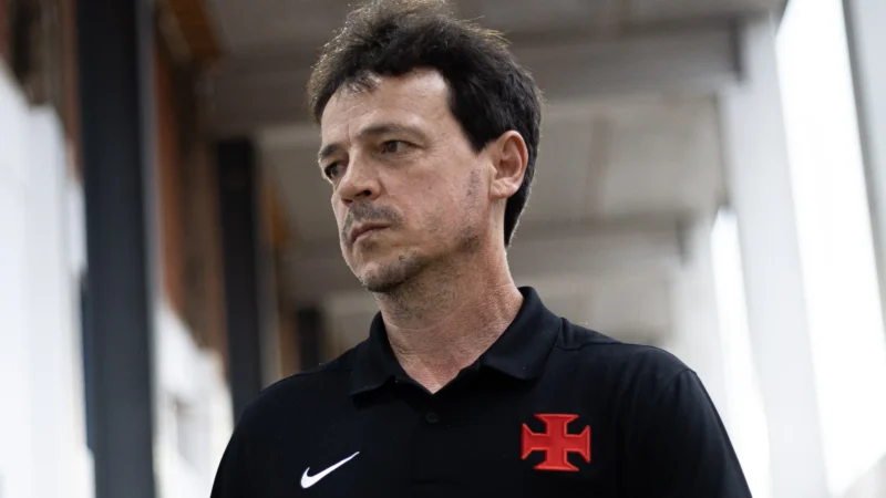 Após derrota no clássico contra o Fluminense, Vasco anuncia demissão de Fernando Diniz