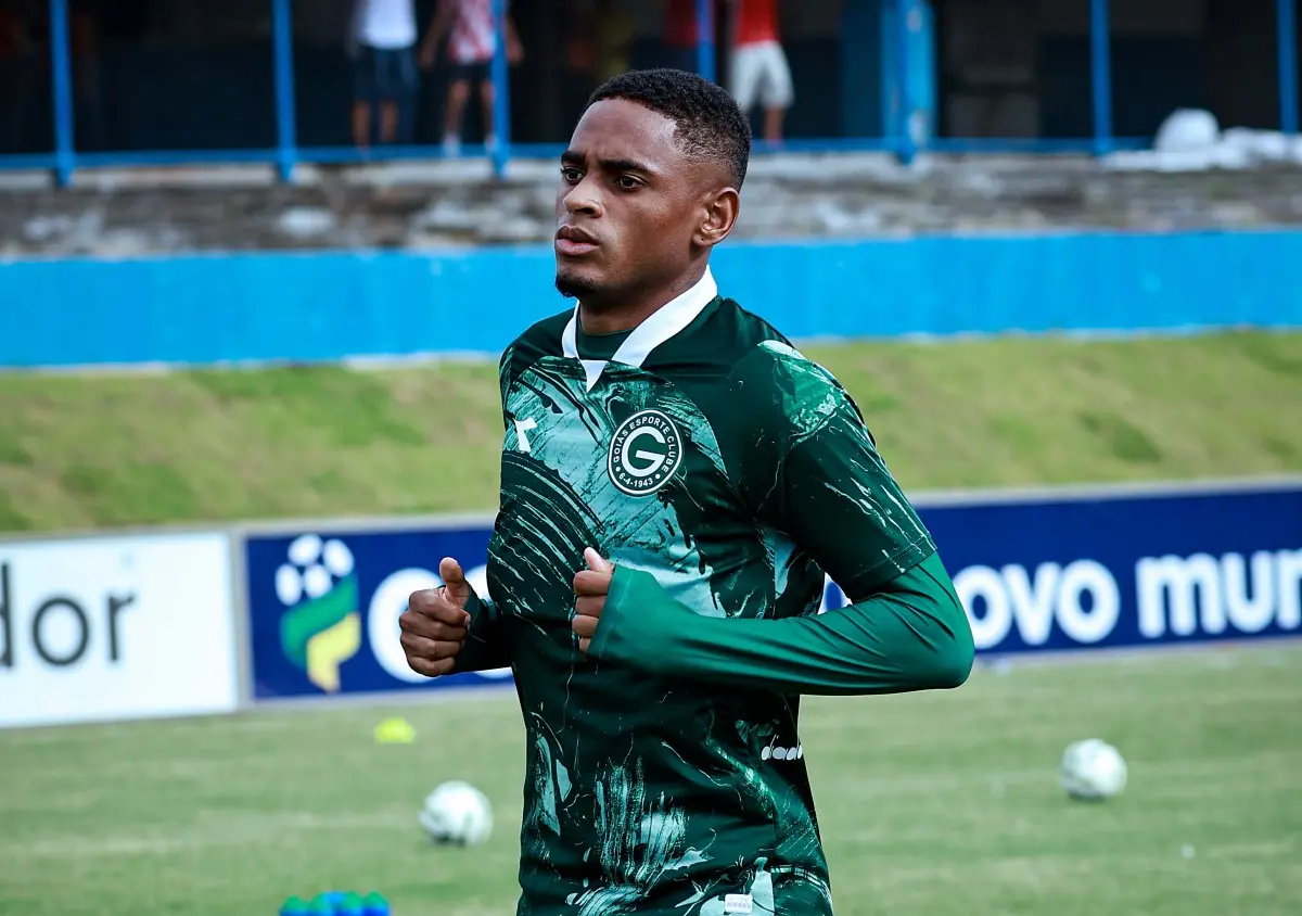 Atacante Jajá anuncia que está de saída do Goiás