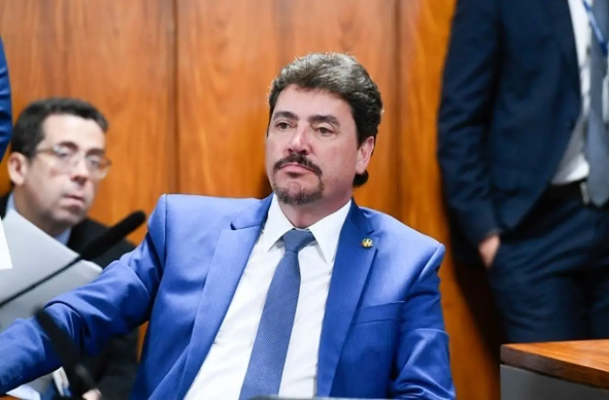 “Bolsonaro quer palanque próprio e nós vamos para a disputa”, diz Wilder encontro na Papudinha