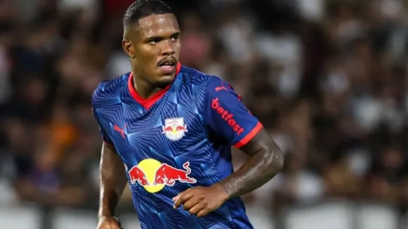 Bragantino anuncia que vai avaliar sanção a zagueiro após fala machista sobre arbitragem