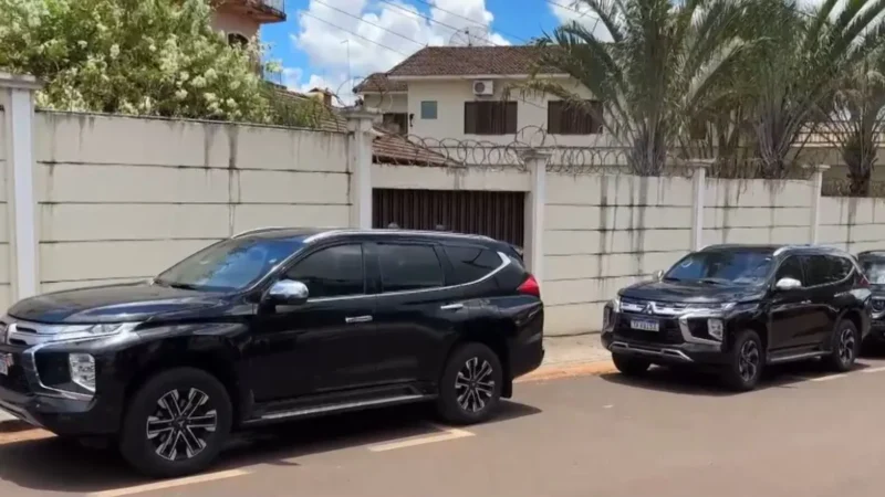 Caiado, Gracinha e Daniel participam do velório de menino morto em tragédia familiar, em Itumbiara