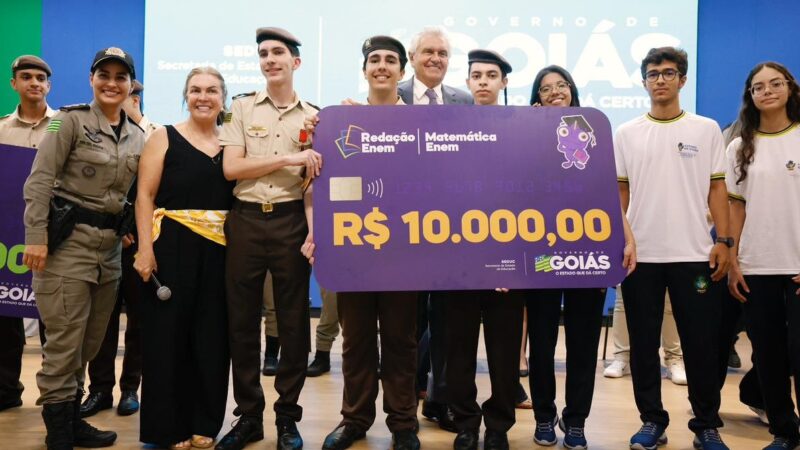 Caiado e Daniel premiam destaques no Enem 2025