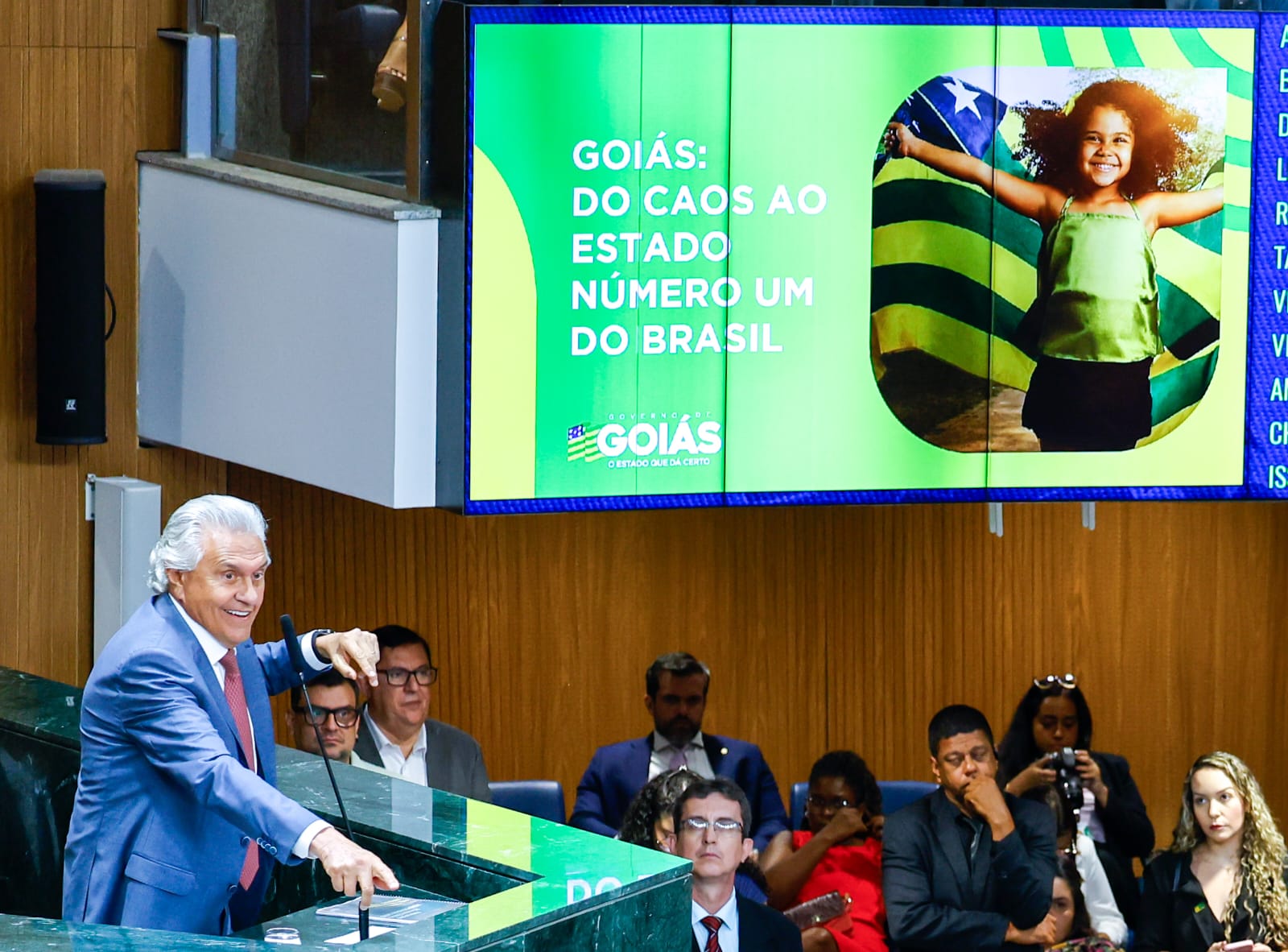 Caiado faz balanço e projeta R$ 9,8 bi em caixa ao deixar cargo