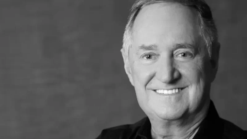 Cantor Neil Sedaka, lenda do rock, morre aos 86 anos