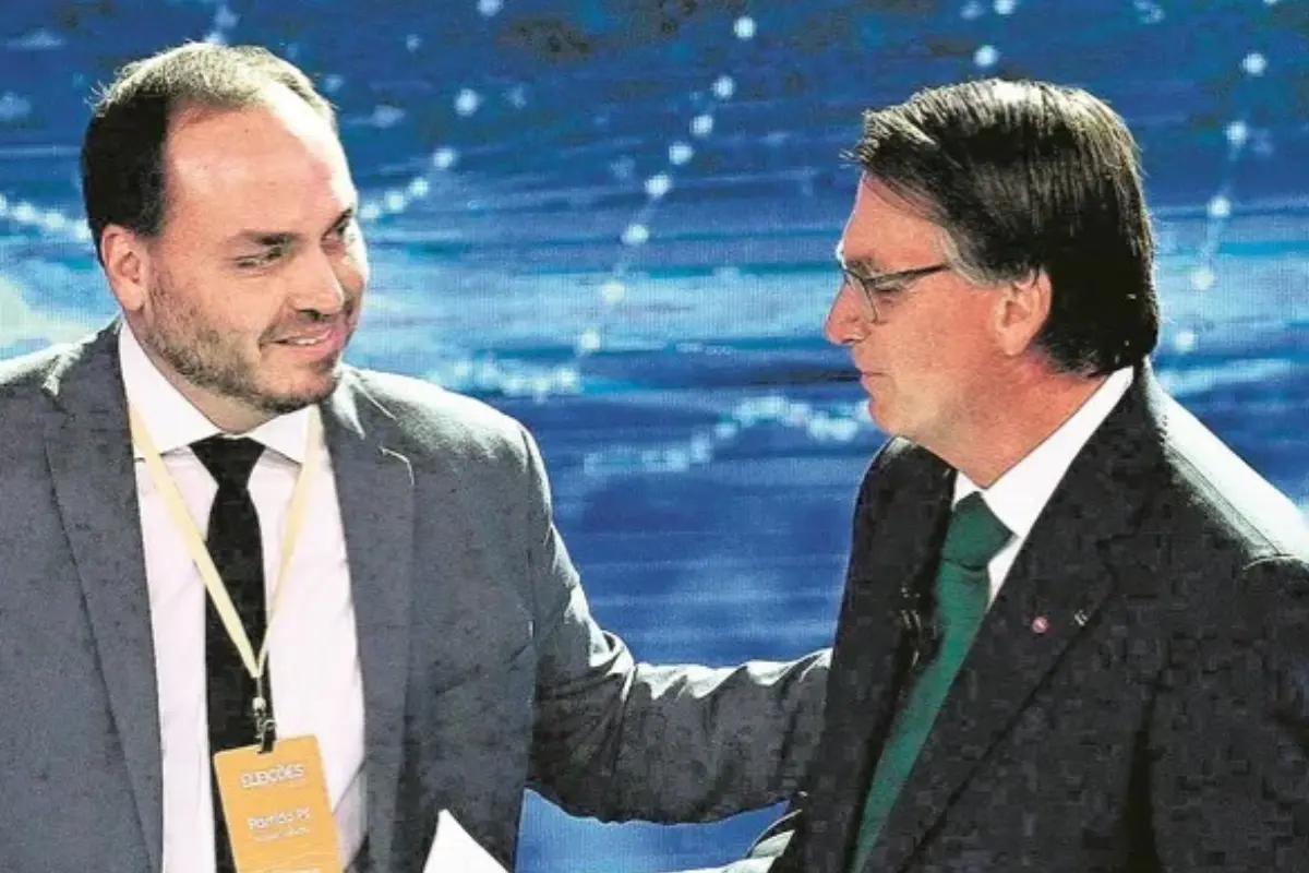 Carlos diz que encontrou Bolsonaro ‘sonolento’ e ‘abatido’ em visita à Papudinha