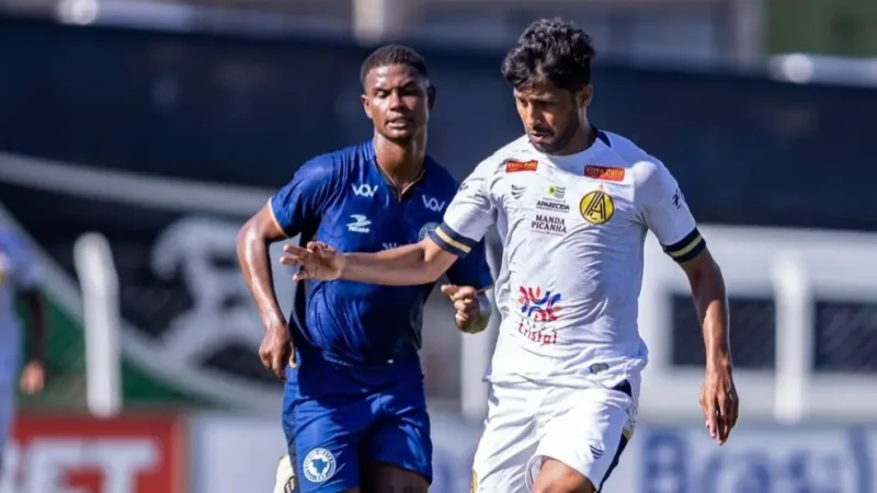 Centro-Oeste vence Aparecidense em jogo de seis gols e sai em vantagem nos playoffs de rebaixamento