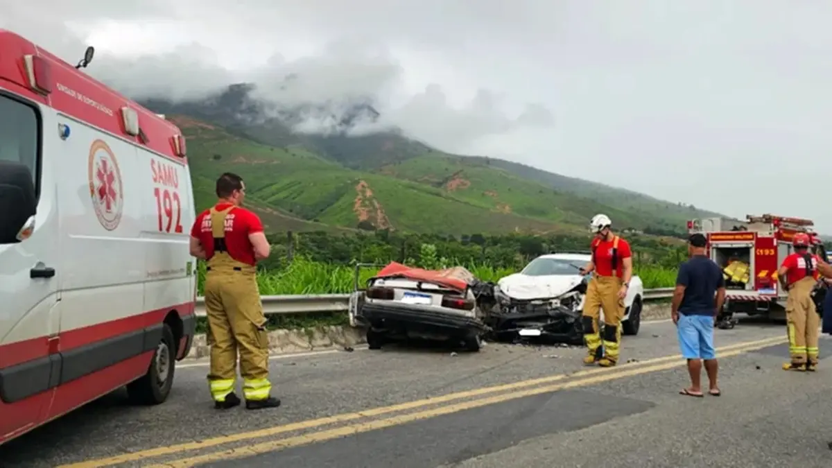 Criança de 11 anos sobrevive a acidente que matou pais, avó e tia em MG