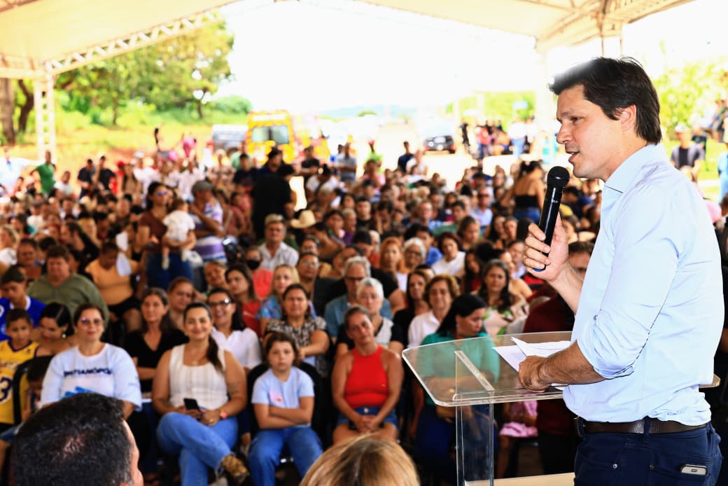 Daniel Vilela entrega 100 casas a custo zero em Cristianópolis