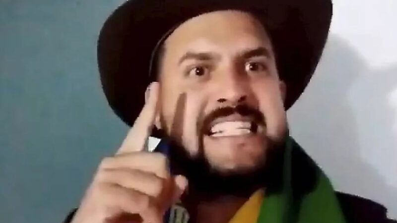 Deputado bolsonarista diz que deveria ganhar ‘medalha’ por motim na Câmara