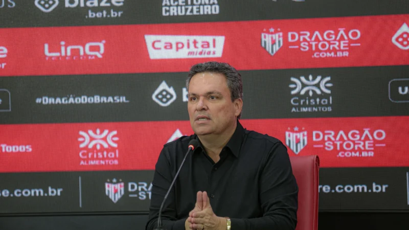 “Elenco de R$ 2 milhões tem que jogar”