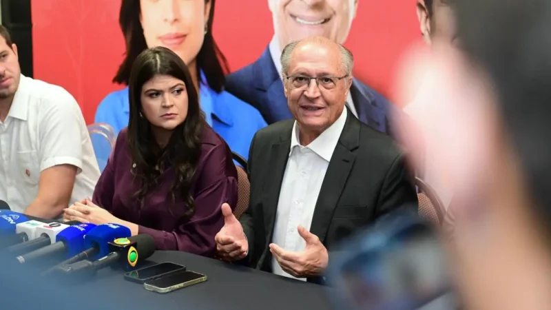 Em Goiânia, Alckmin indica que deve deixar ministério de Lula: “É provável”