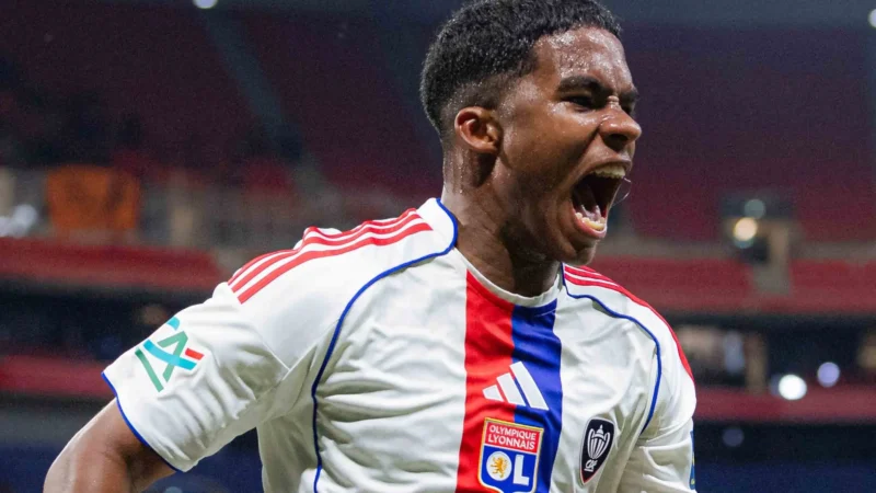 Endrick é destaque mais uma vez em vitória do Lyon