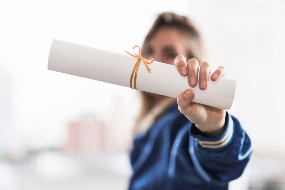 Fies: pré-selecionados devem complementar inscrição até terça-feira (24)