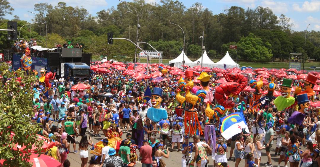 Carnaval altera trânsito em várias regiões de São Paulo neste domingo