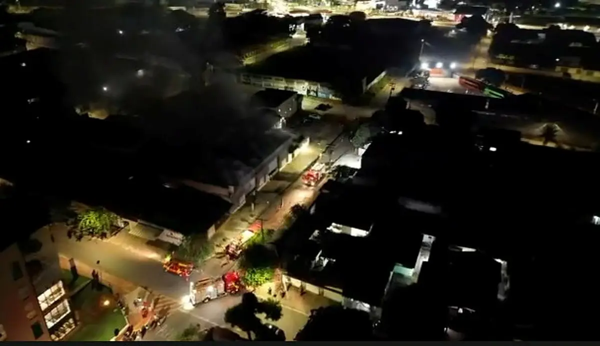 Garagem que pegou fogo em Goiânia é usada por duplas sertanejas Ícaro & Gilmar e Humberto & Ronaldo