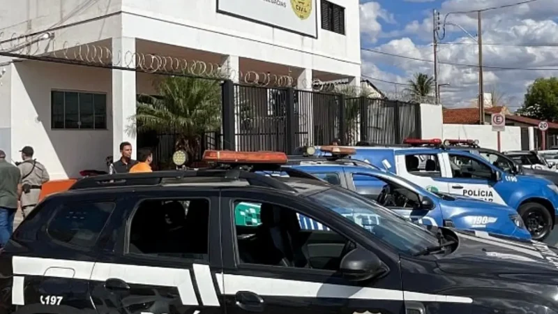 Jovem é perseguido e morto a facadas após confusão em posto de combustíveis em Rio Verde