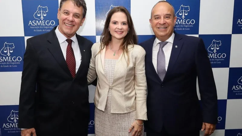 Juíza Nathália Arantes é empossada presidente da Asmego para o triênio 2026-2029