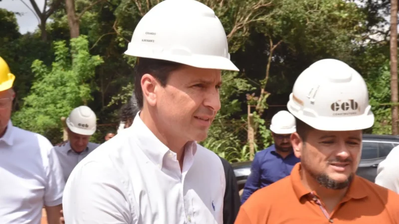 Leandro Vilela entrega viaduto e nova avenida em Aparecida