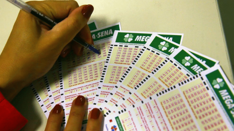 Mega-Sena pode pagar R$ 105 milhões neste sábado