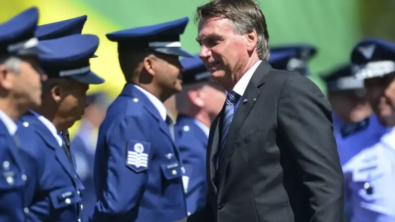 Ministério Público Militar aponta descaso de Bolsonaro com ética das Forças Armadas