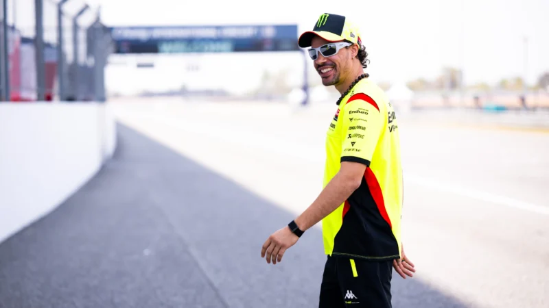 MotoGP: Conheça o piloto “brasileiro” que é fã de Ayrton Senna e torce para o Sport Recife