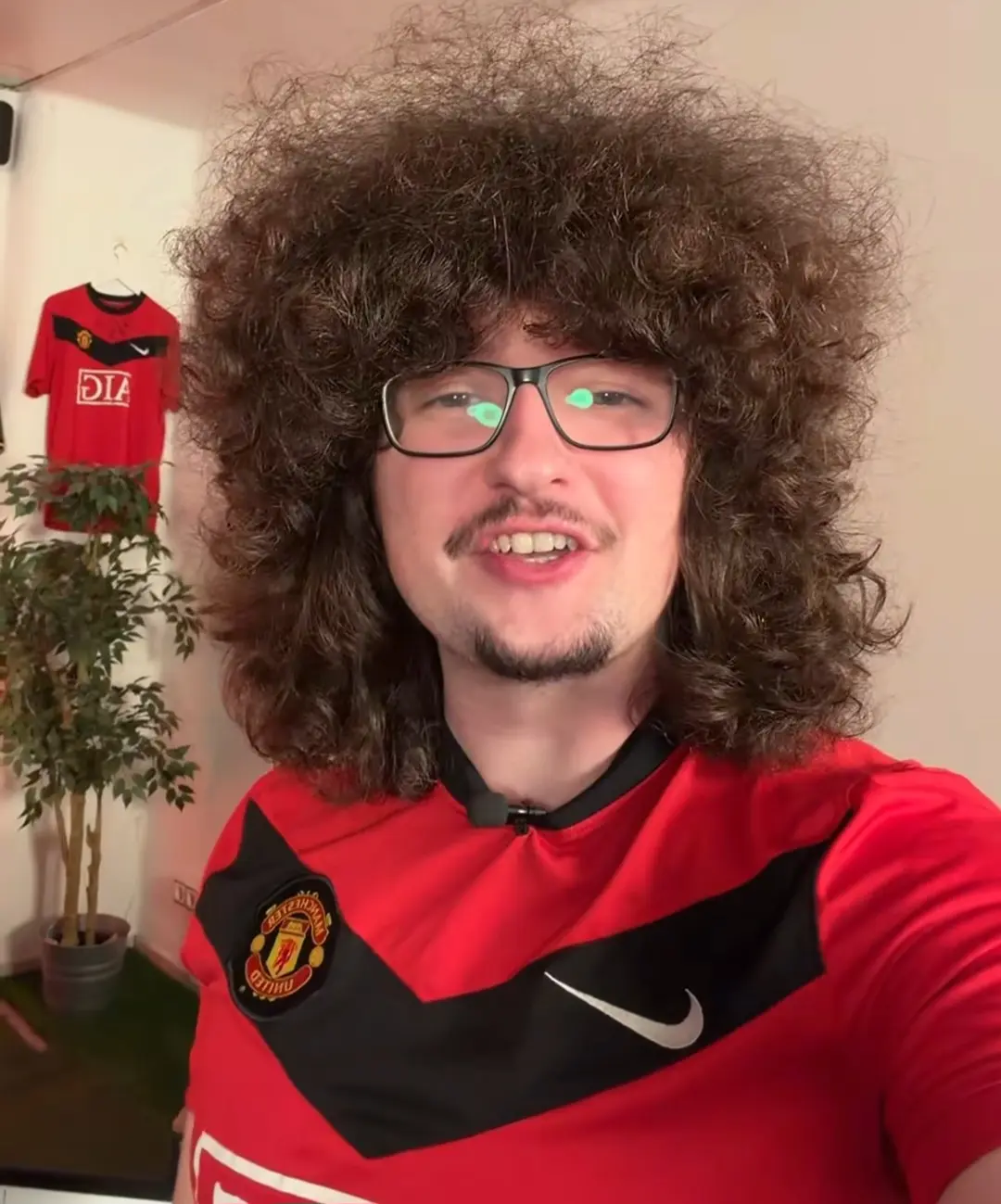 Nada de ficar na régua! United empata e torcedor seguirá sem cortar o cabelo