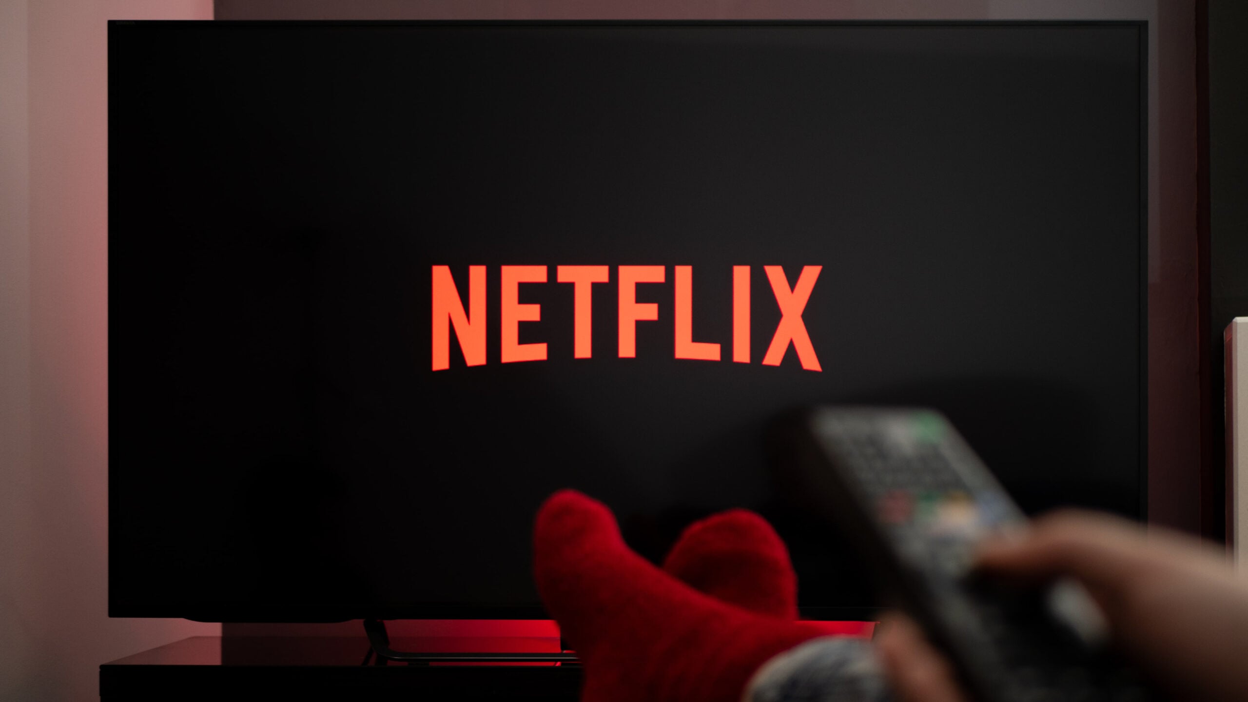 Netflix é processada por acabar com compartilhamento de senhas