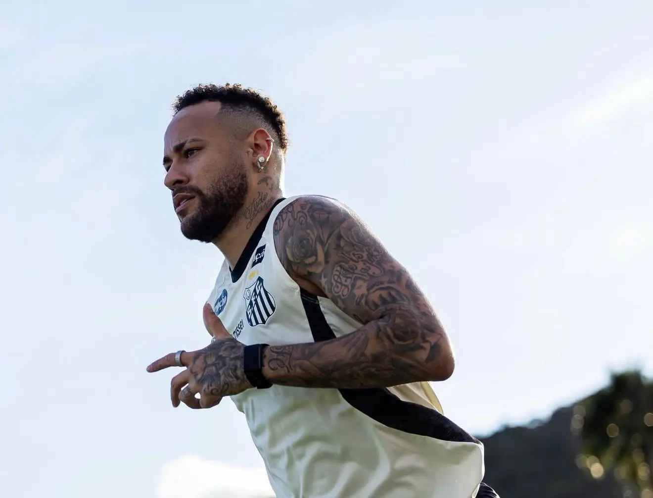 Neymar corre contra o tempo por vaga na Seleção de Ancelotti