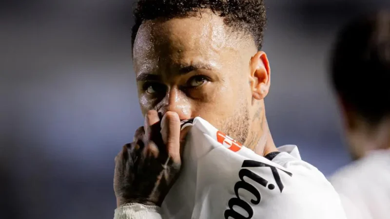 Neymar explica homenagem a Vini Jr. em comemoração: ‘Se eu fizer um gol, vou fazer igual’