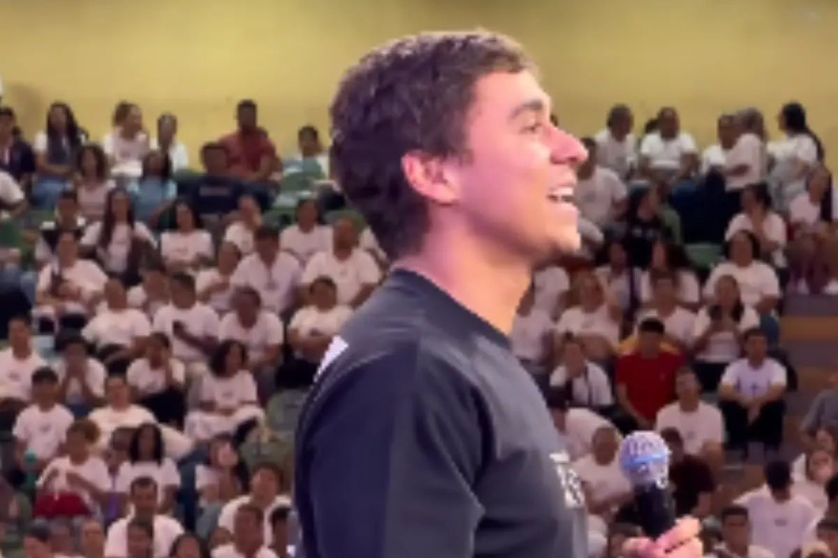 Nikolas Ferreira participa de encontro evangélico em Goiânia; veja trecho