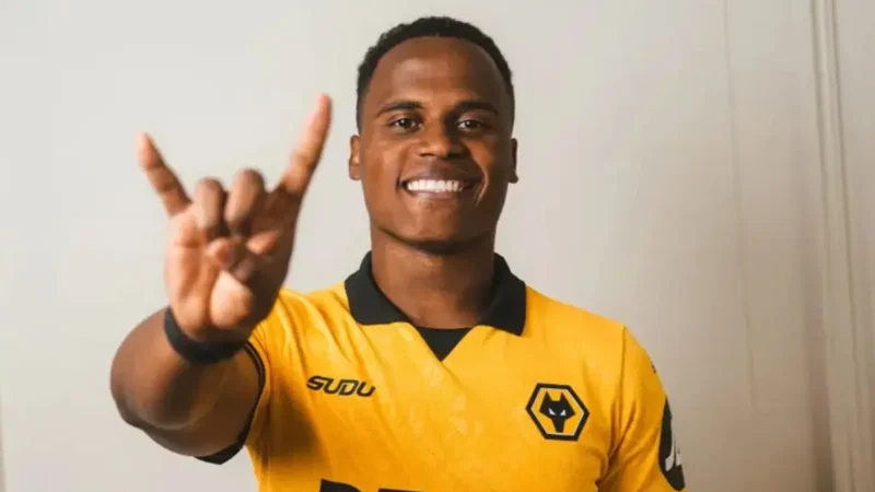 Palmeiras supera oferta do Fluminense e encaminha contratação de John Arias