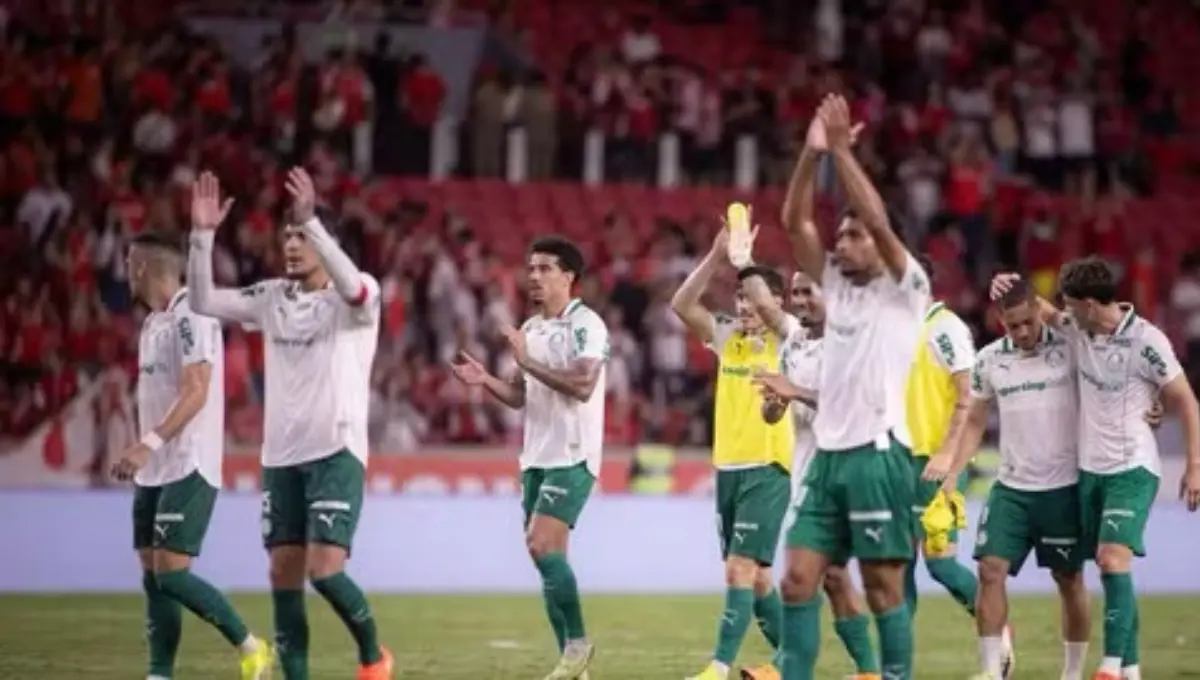 Palmeiras vence o Internacional fora de casa e assume a liderança do Brasileirão